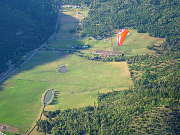 Pilot Chris Ammon over the Hunter LZ.